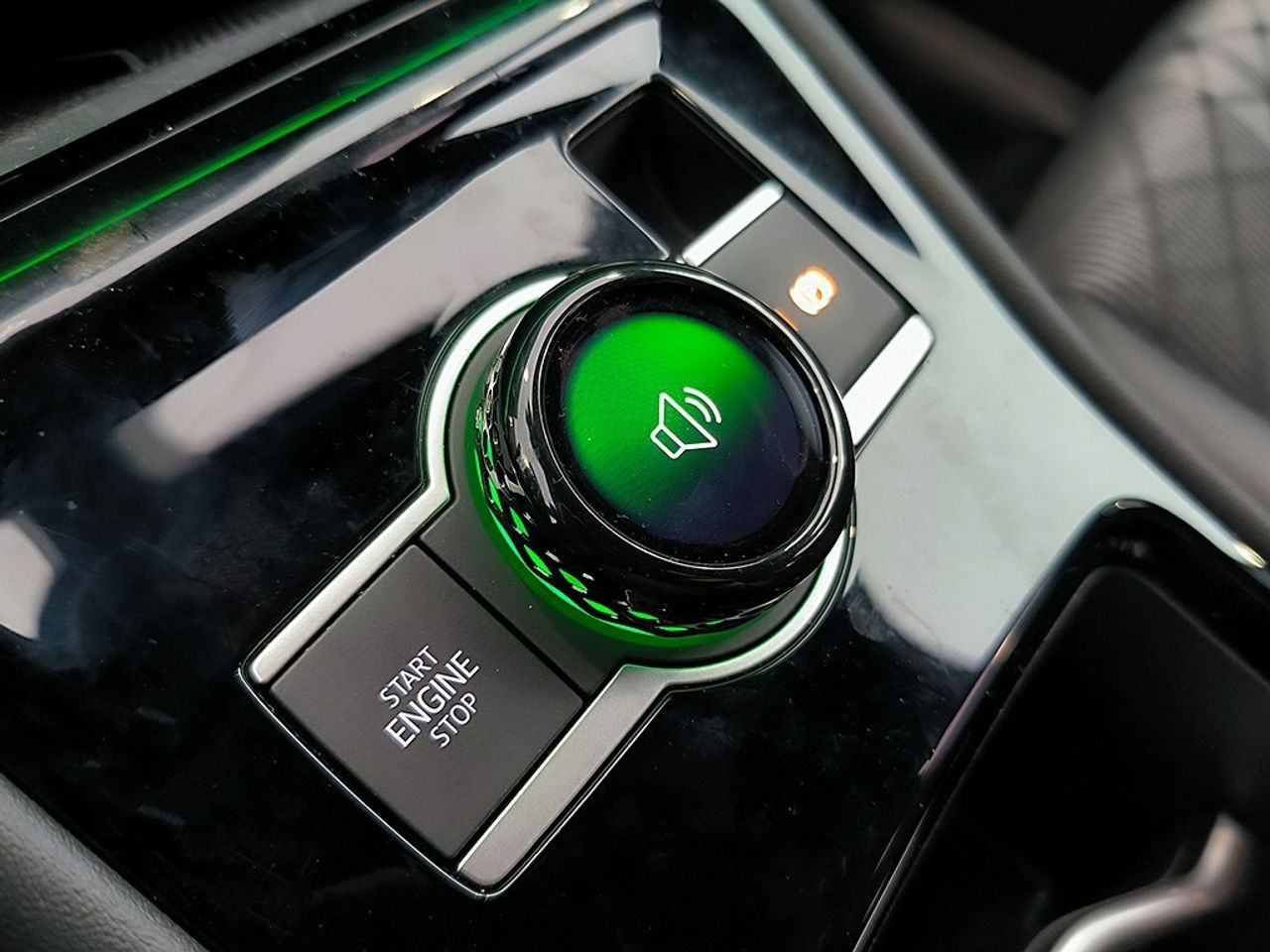 Volkswagen Tiguan R-line 2.0 Tdi 150 Cv Dsg - Foto 2