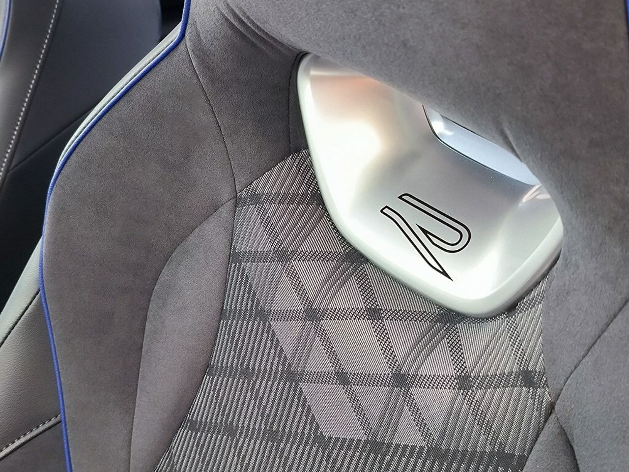 Volkswagen Tiguan R-line 2.0 Tdi 150 Cv Dsg - Foto 2