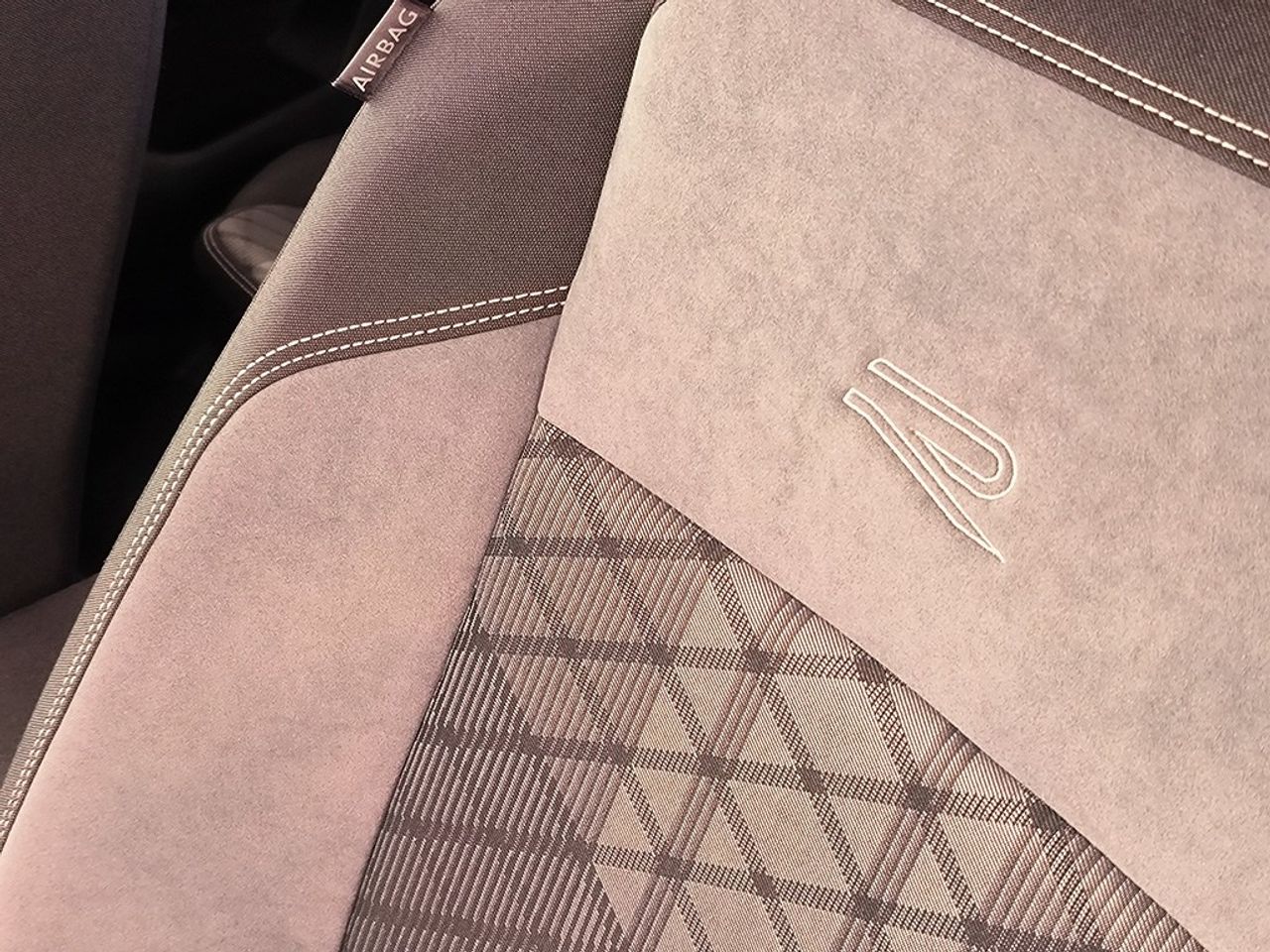 Volkswagen Taigo R-line 1.0 Tsi 115 Cv Dsg - Foto 2