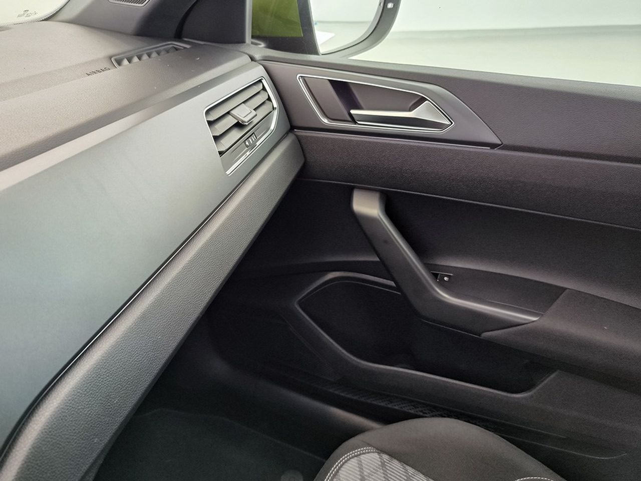 Volkswagen Taigo R-line 1.0 Tsi 115 Cv Dsg - Foto 2