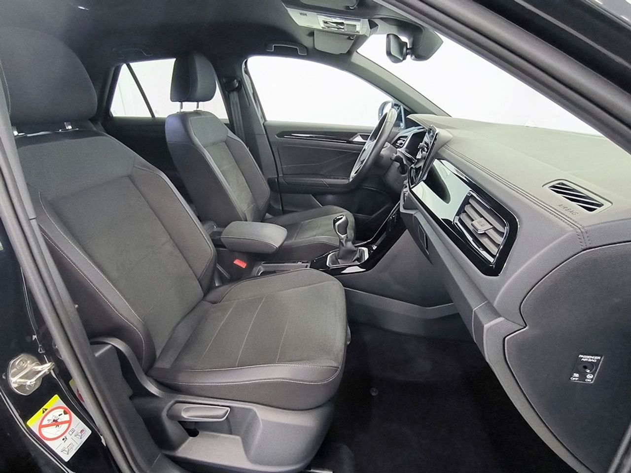 Volkswagen T-roc Dark Line 1.0 Tsi 115 Cv - Foto 2