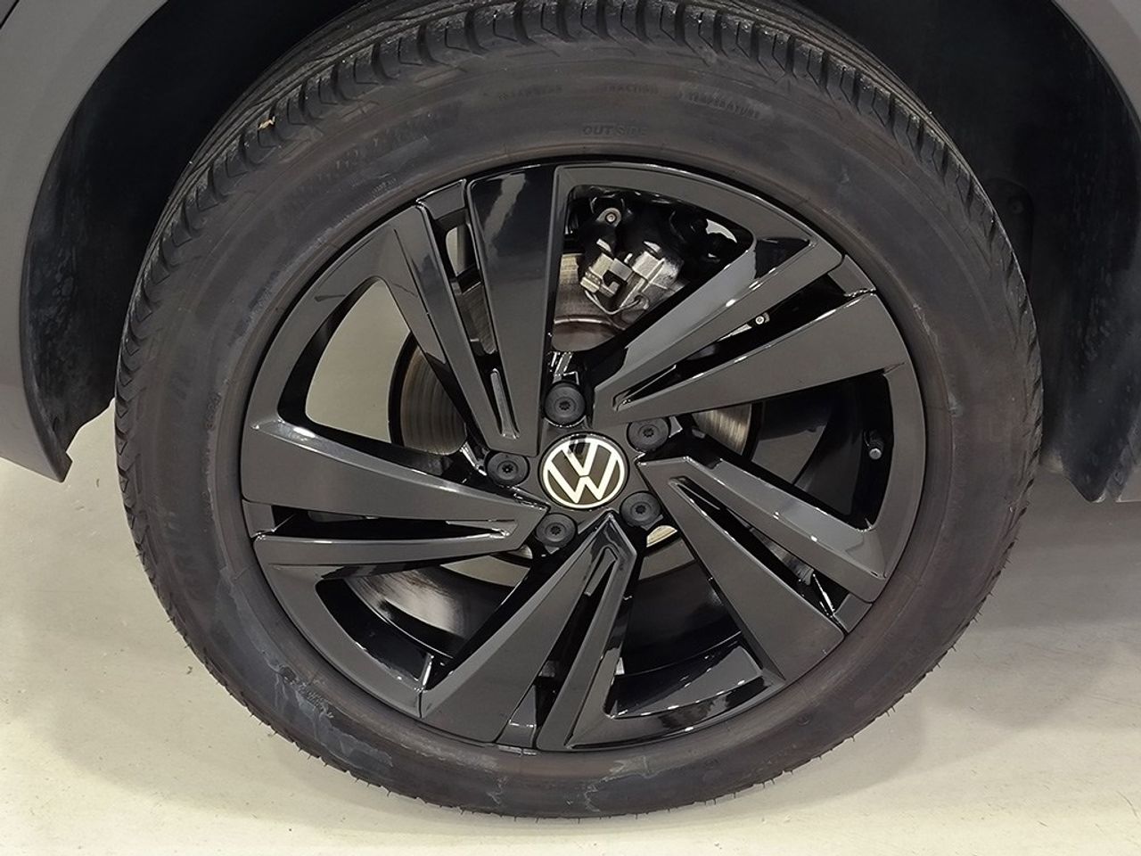 Volkswagen T-roc Dark Line 1.0 Tsi 115 Cv - Foto 2