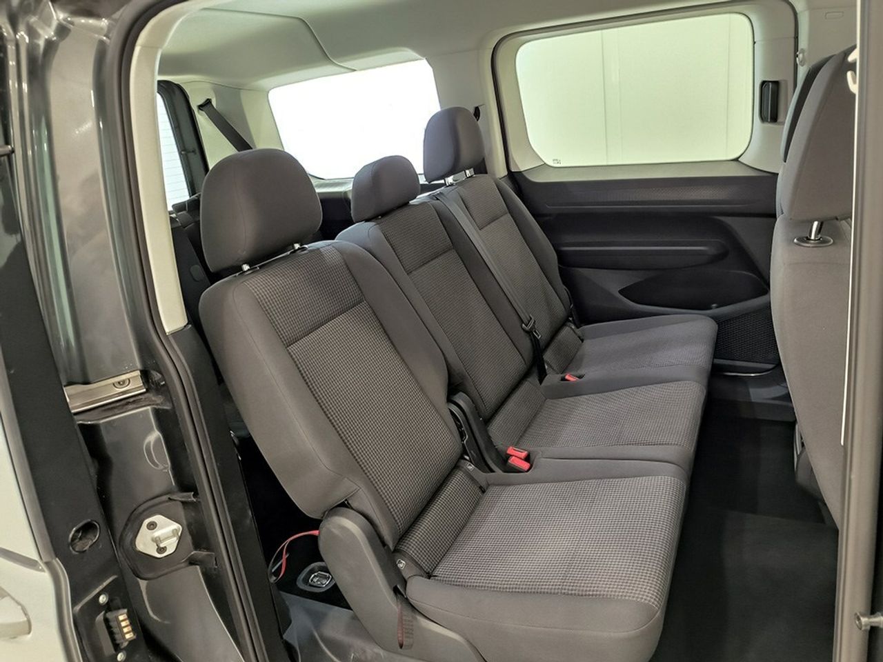 Volkswagen Caddy Maxi 2.0 Tdi 102 Cv Origin - Foto 2