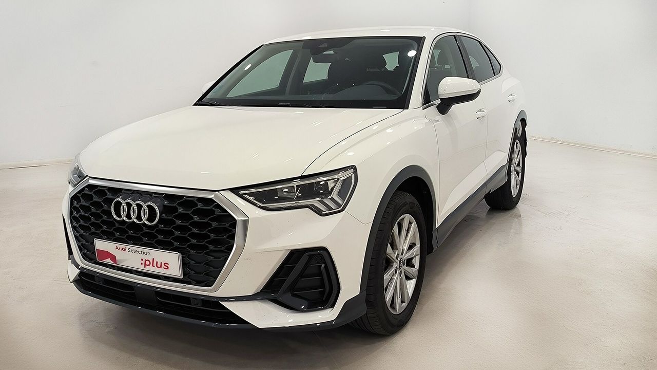 audi q3 2021 /