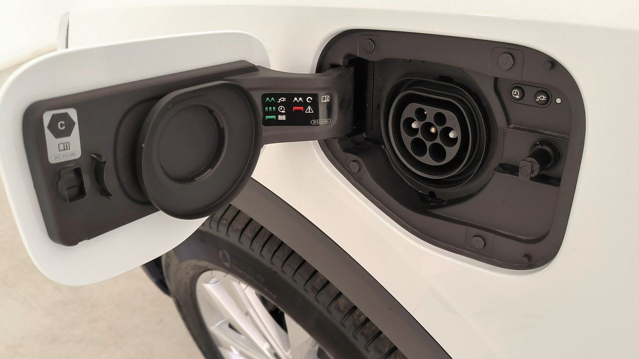 Audi Q3 45 Tfsie Stronic Advance - Foto 2