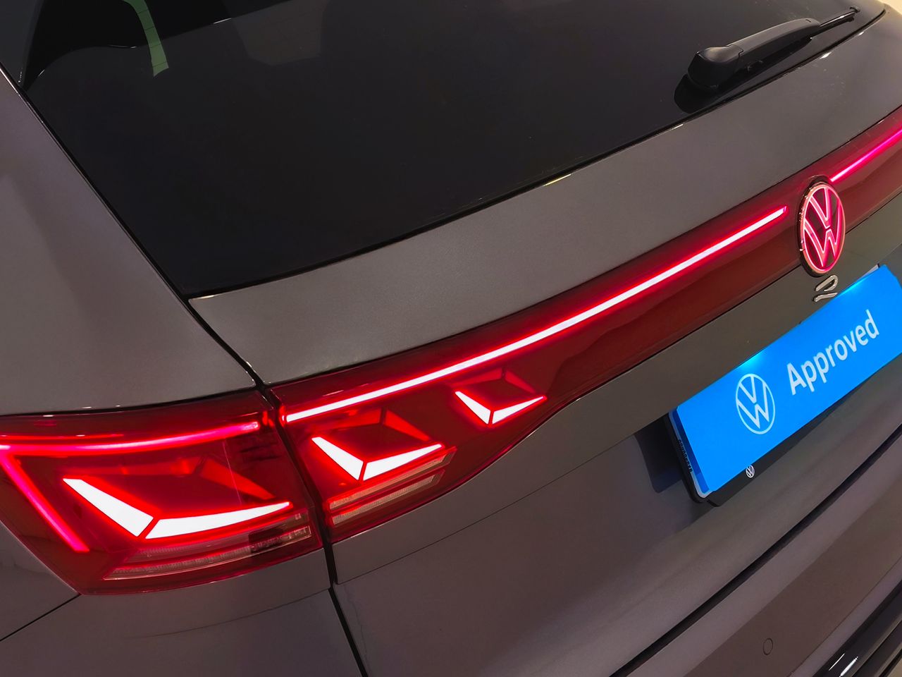 Volkswagen Touareg R Ehybrid 3.0 V6 Tsi 4motion 462 Cv - Foto 2