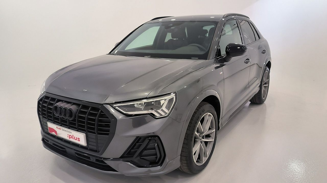 audi q3 2024 /