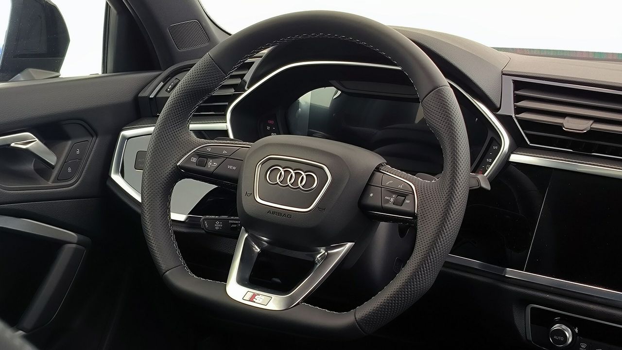 Audi Q3 35 Tdi 150 Cv Black Line Stronic - Foto 2