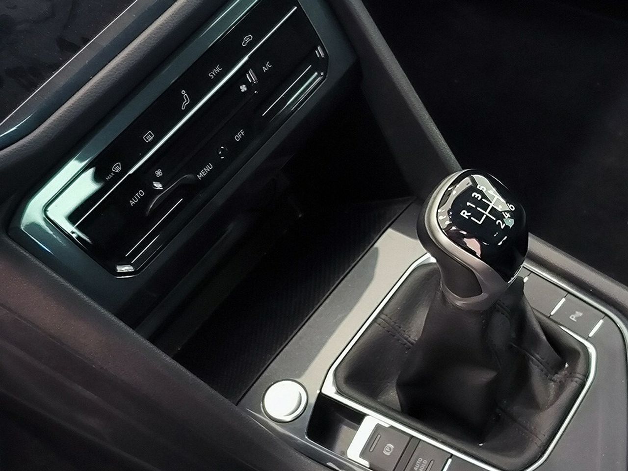 Volkswagen Tiguan 1.5 Tsi 150 Cv Life - Foto 2