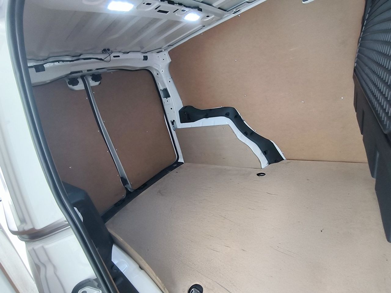 Volkswagen Caddy Cargo 1.5 Tsi Hybrid 85kw116cv Dsg - Foto 2