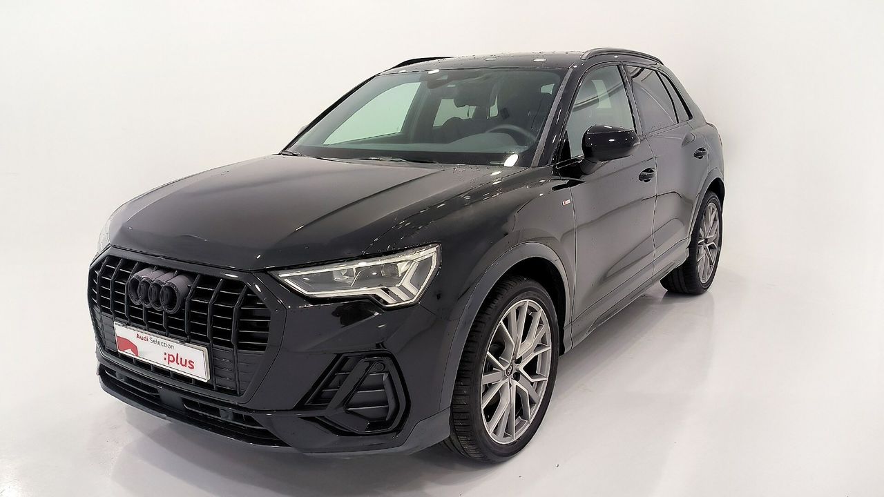 audi q3 2024 /