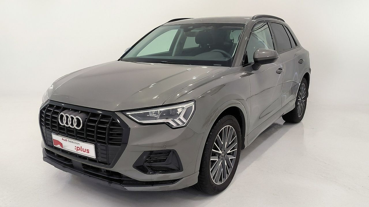 audi q3 2024 /