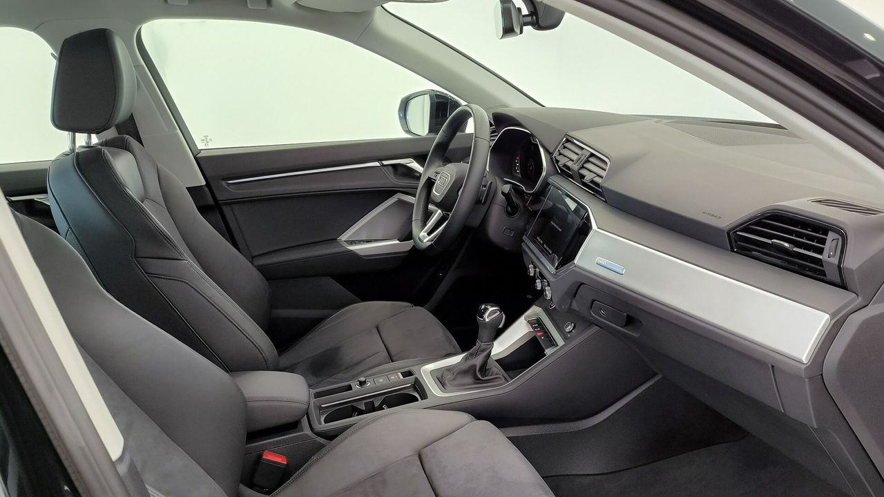 Audi Q3 35 Tfsi 150 Cv Stronic Advance - Foto 2