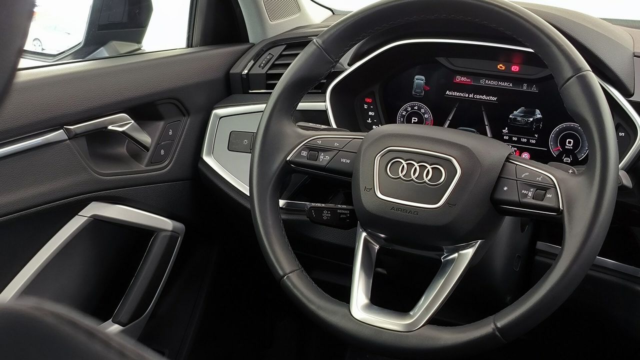 Audi Q3 35 Tfsi 150 Cv Stronic Advance - Foto 2
