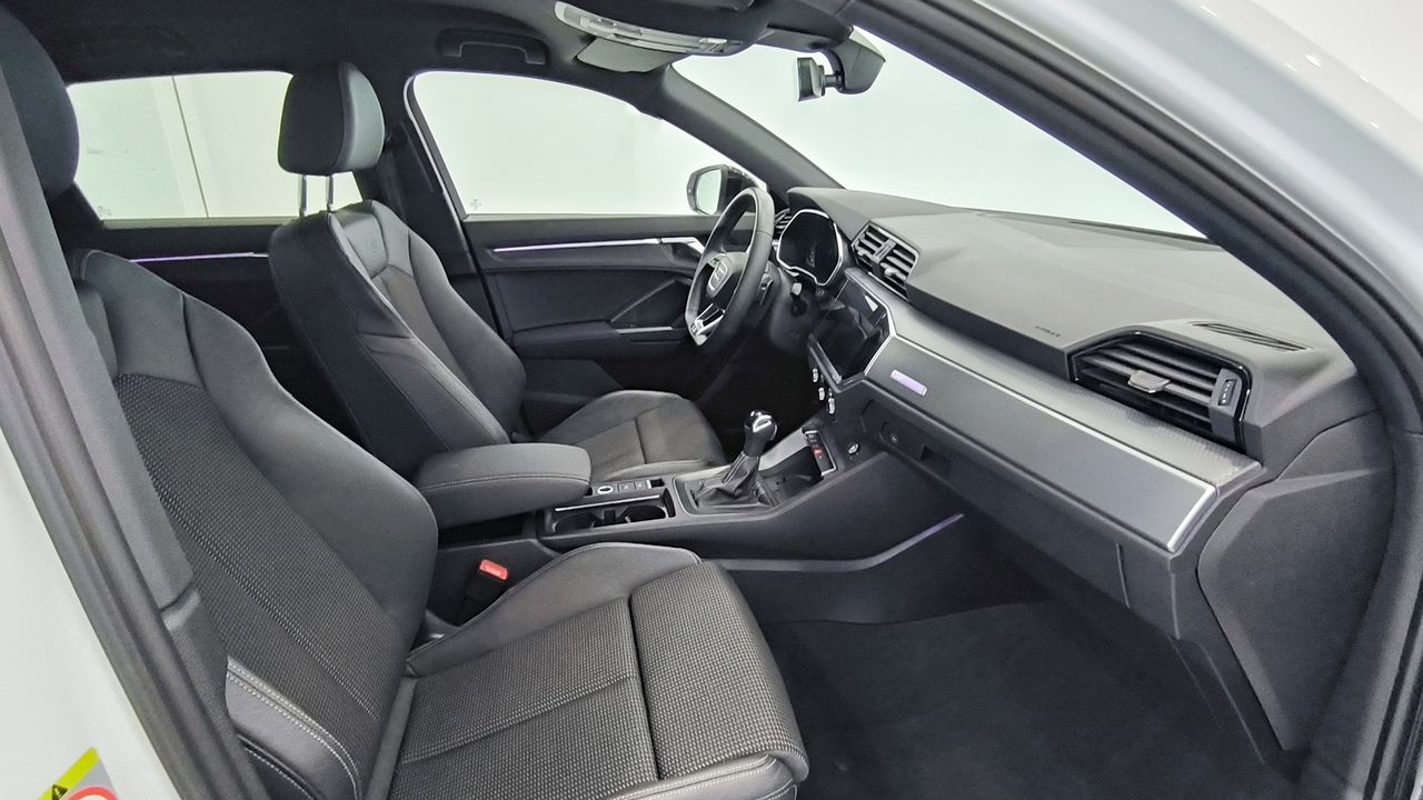 Audi Q3 35 Tfsi 150 Cv Stronic Black Line - Foto 2