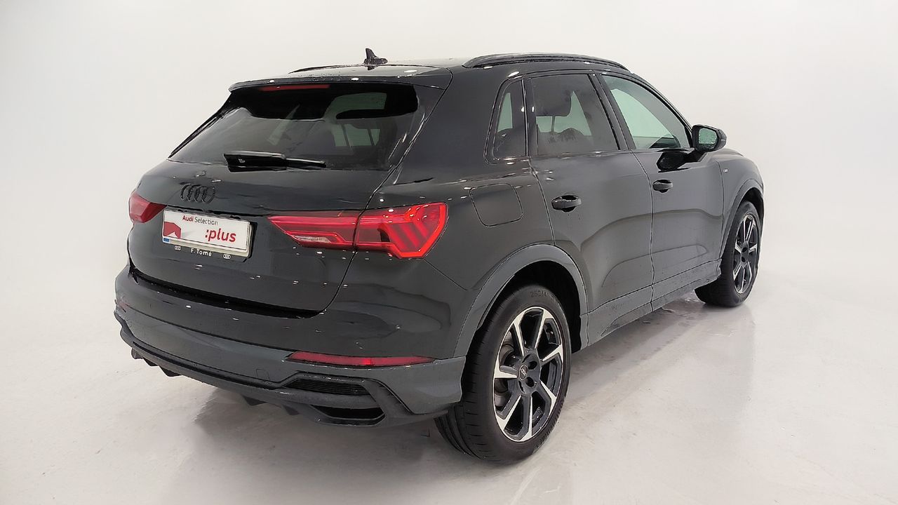 Audi Q3 35 Tfsi 150 Cv Stronic Black Line - Foto 2