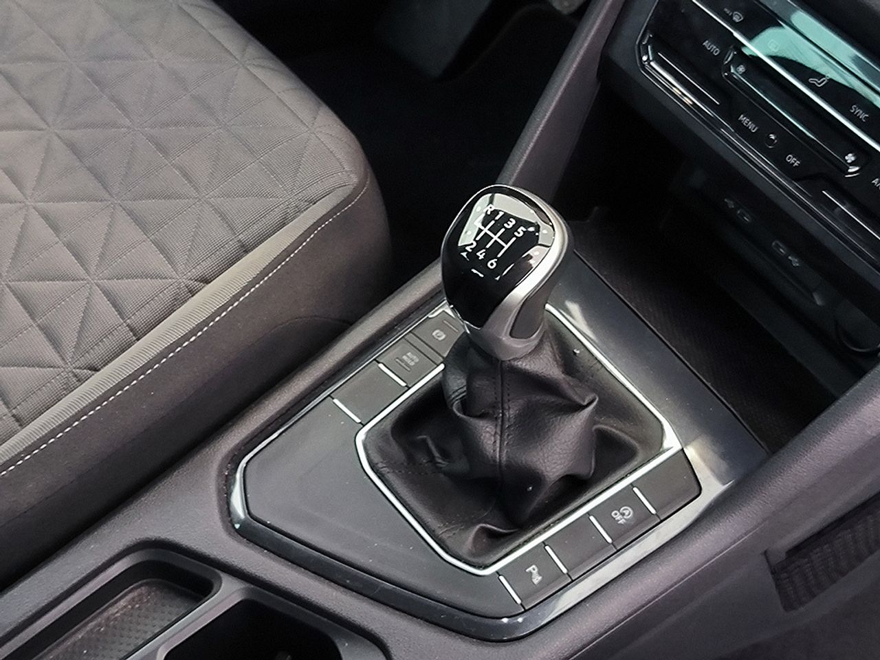 Volkswagen Tiguan 2.0 Tdi 150 Cv Life - Foto 2