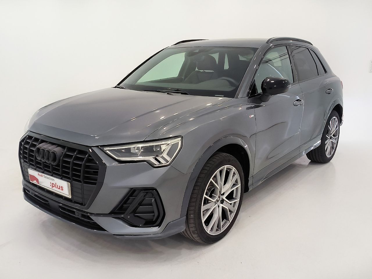 audi q3 2024 /