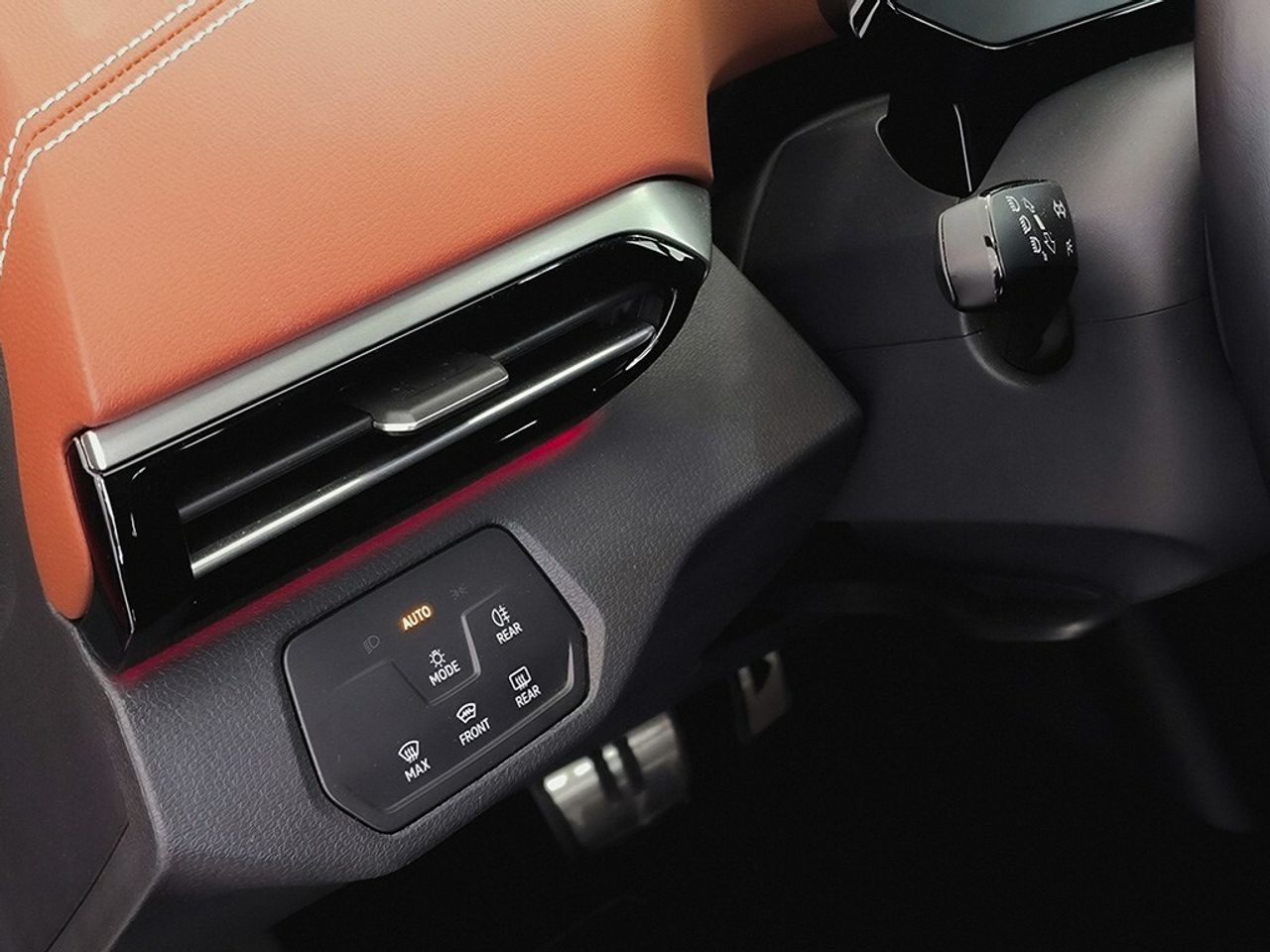 Volkswagen Id.5 Pro Performance 150 Kw 204 Cv 77 Kwh Automatico 1 Vel. - Foto 2