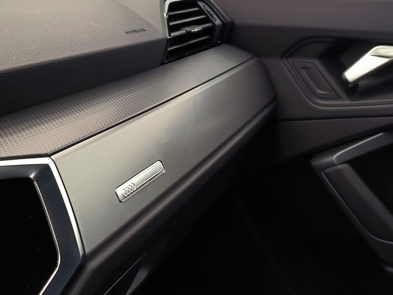 Audi Q3 Black Line Edition 35 Tfsi 110150 Kwcv S Tronic - Foto 2