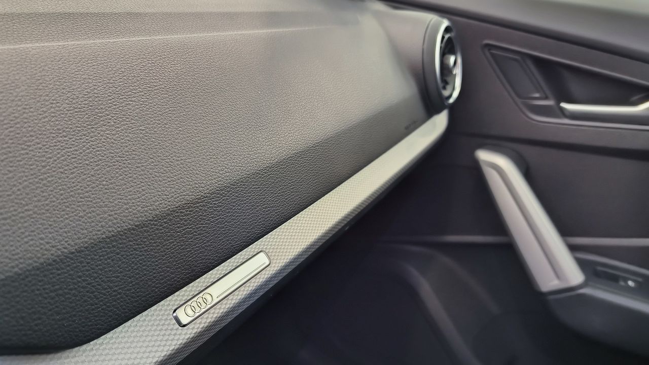 Audi Q2 30 Tdi 116 Cv Advance - Foto 2