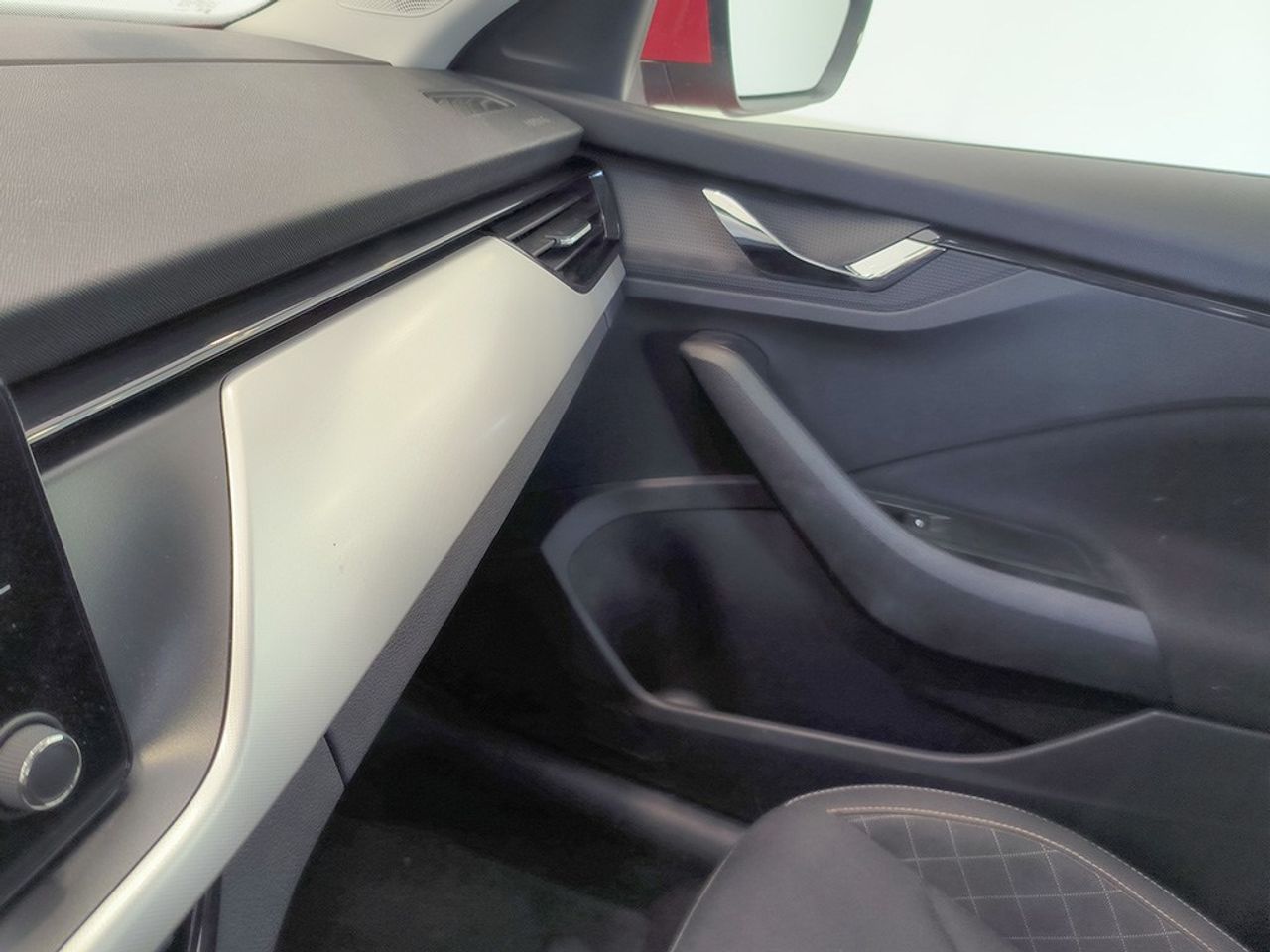 Skoda Kamiq 1.0 Tsi 95 Cv Ambition - Foto 2