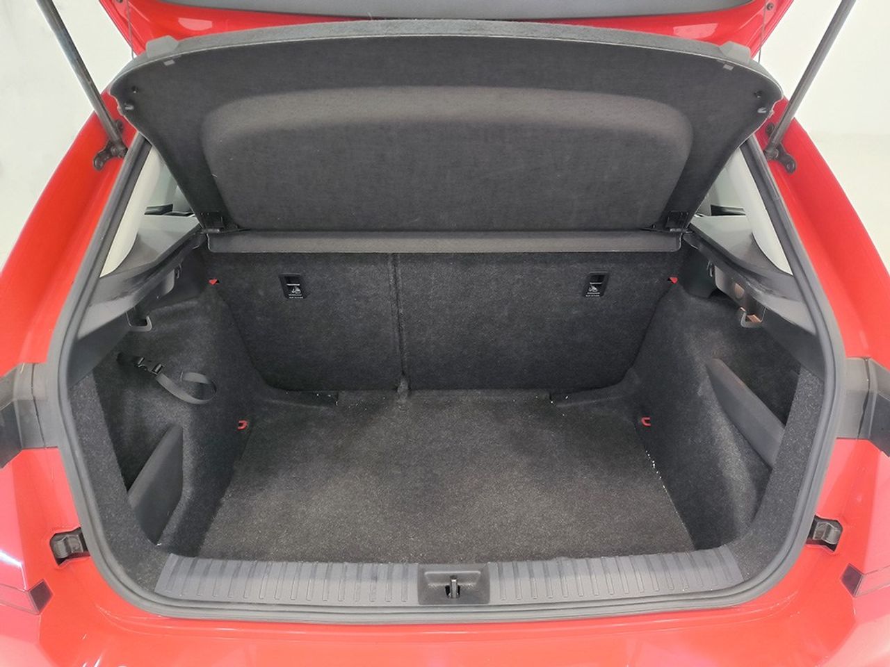 Skoda Kamiq 1.0 Tsi 95 Cv Ambition - Foto 2