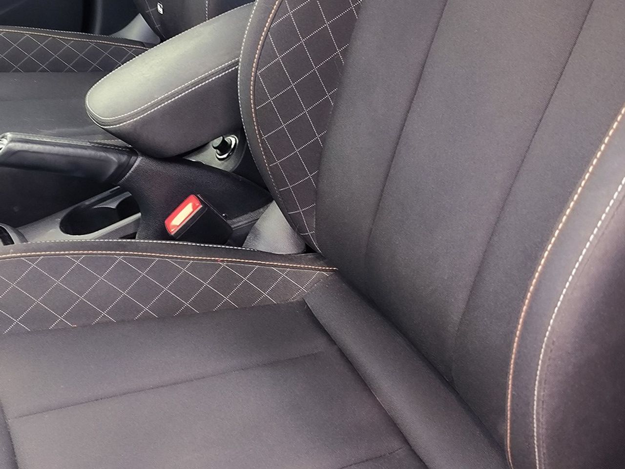 Skoda Kamiq 1.0 Tsi 95 Cv Ambition - Foto 2