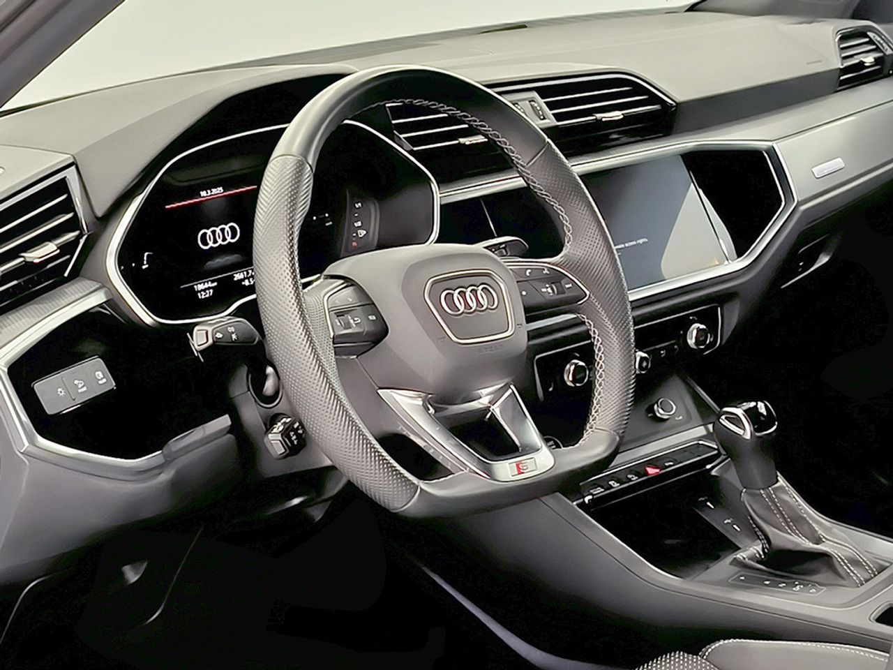 Audi Q3 35 Tfsi 150cv Stronic Black Line - Foto 2