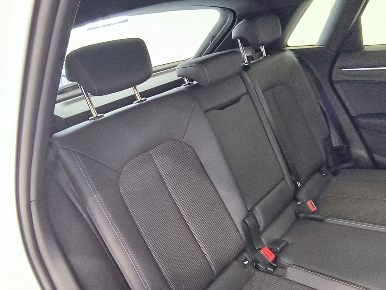 Audi Q3 35 Tfsi 150cv Stronic Black Line - Foto 2