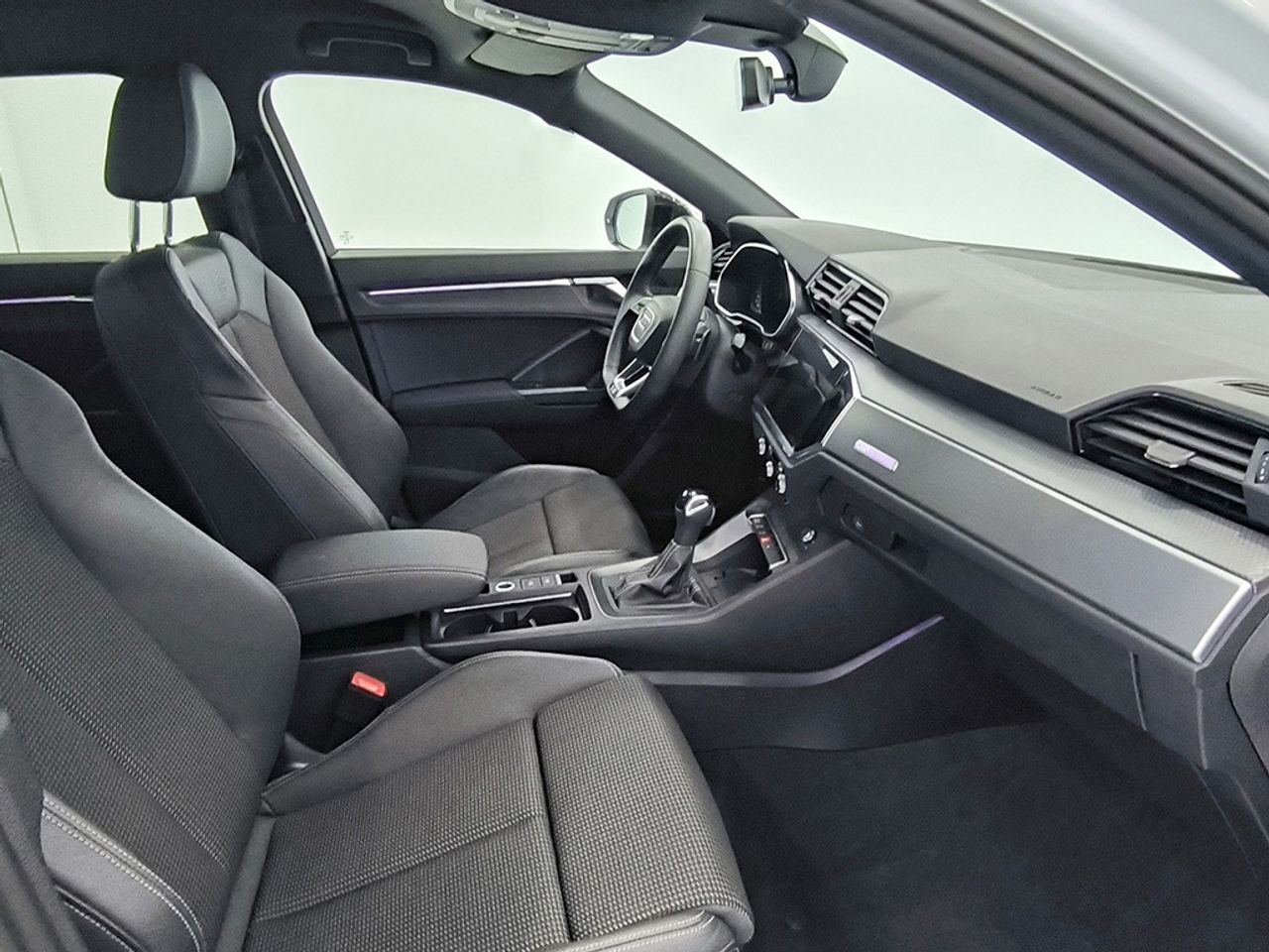 Audi Q3 35 Tfsi 150cv Stronic Black Line - Foto 2