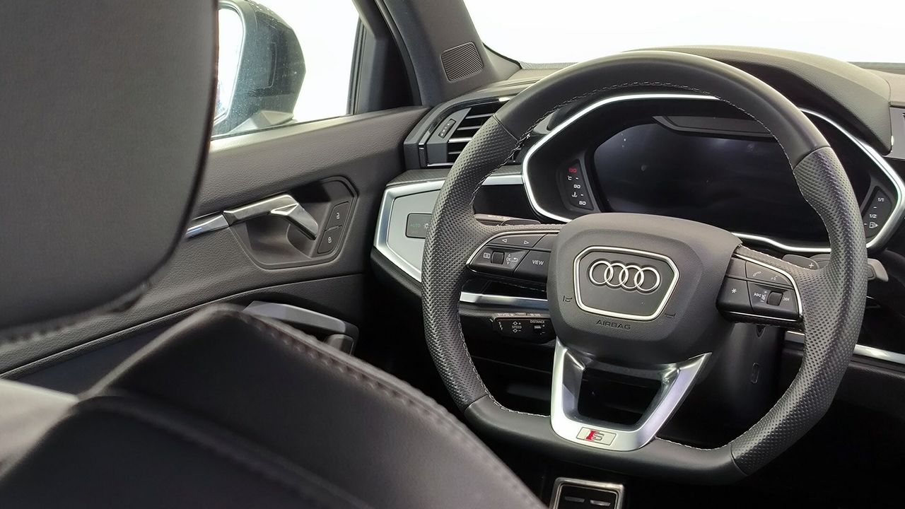 Audi Q3 35 Tfsi 150cv Stronic Black Line - Foto 2