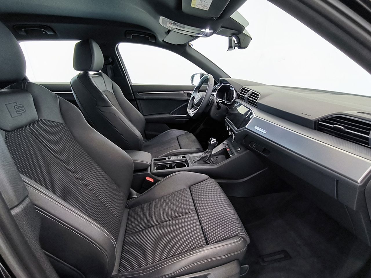 Audi Q3 35 Tfsi 150 Cv Stronic Sline - Foto 2