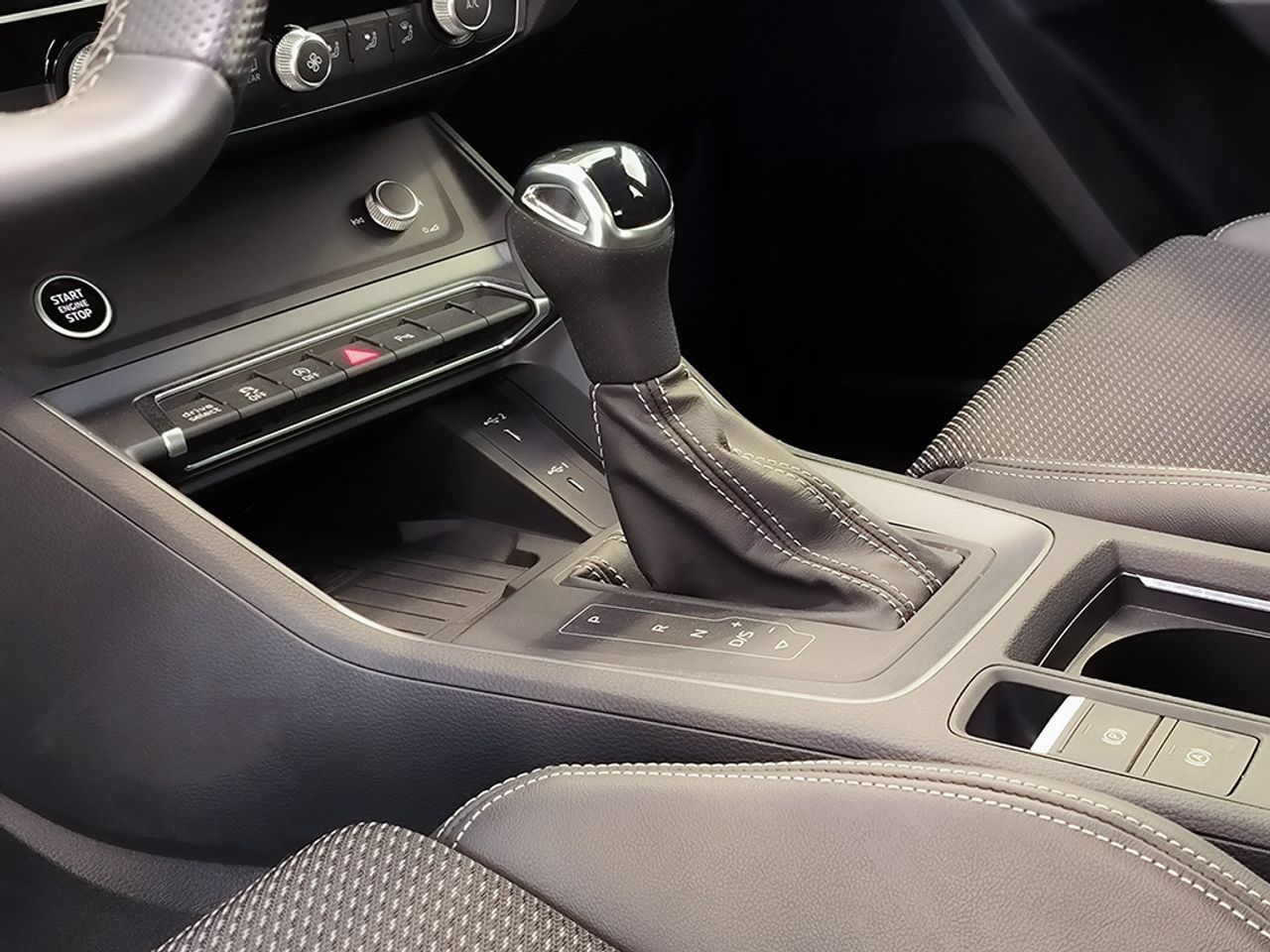 Audi Q3 35 Tfsi 150 Cv Stronic Sline - Foto 2