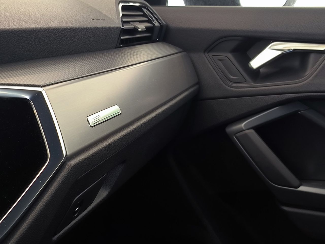 Audi Q3 35 Tdi 150 Cv S Tronic Black Line - Foto 2