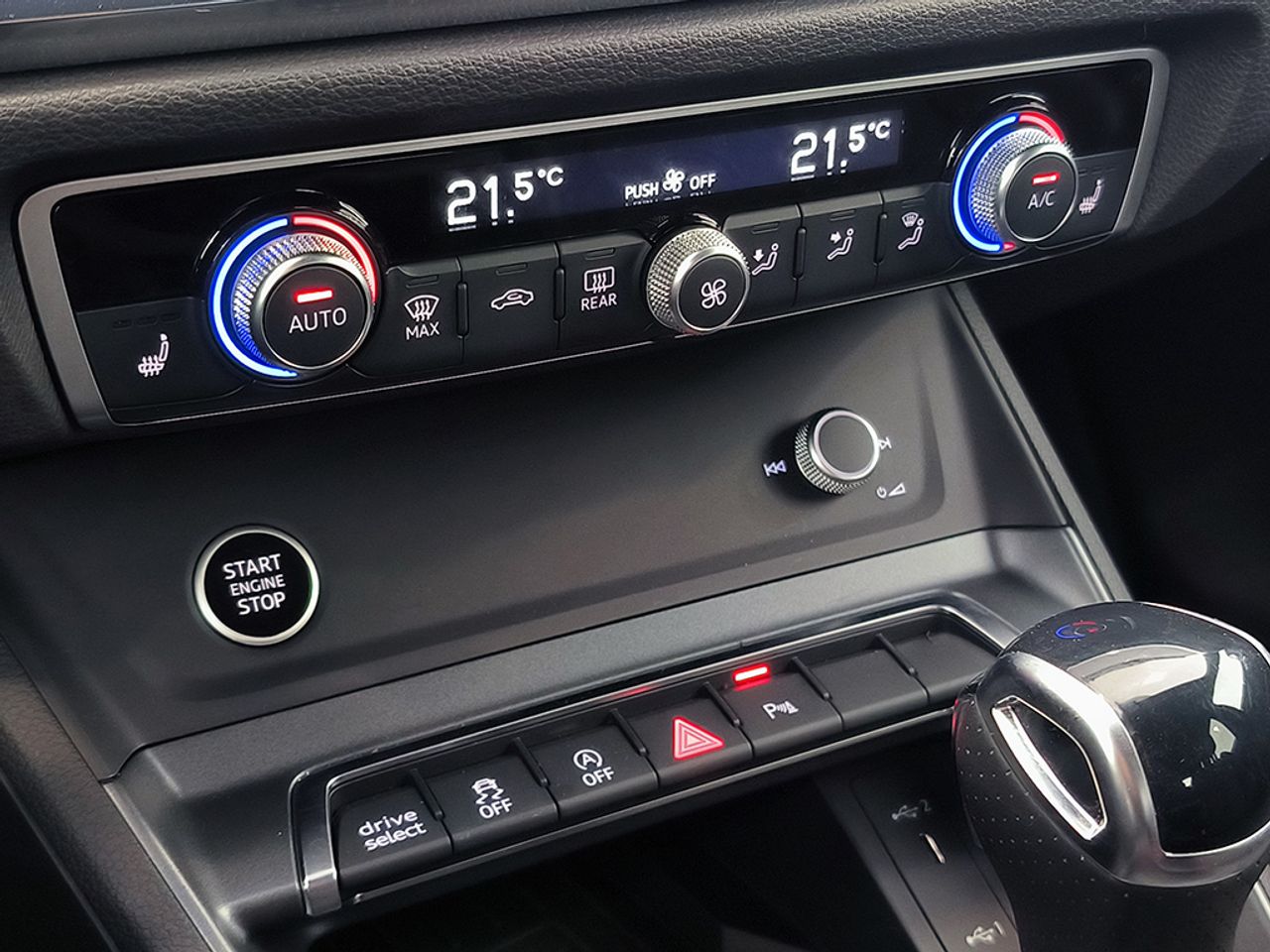 Audi Q3 35 Tdi 150 Cv S Tronic Black Line - Foto 2