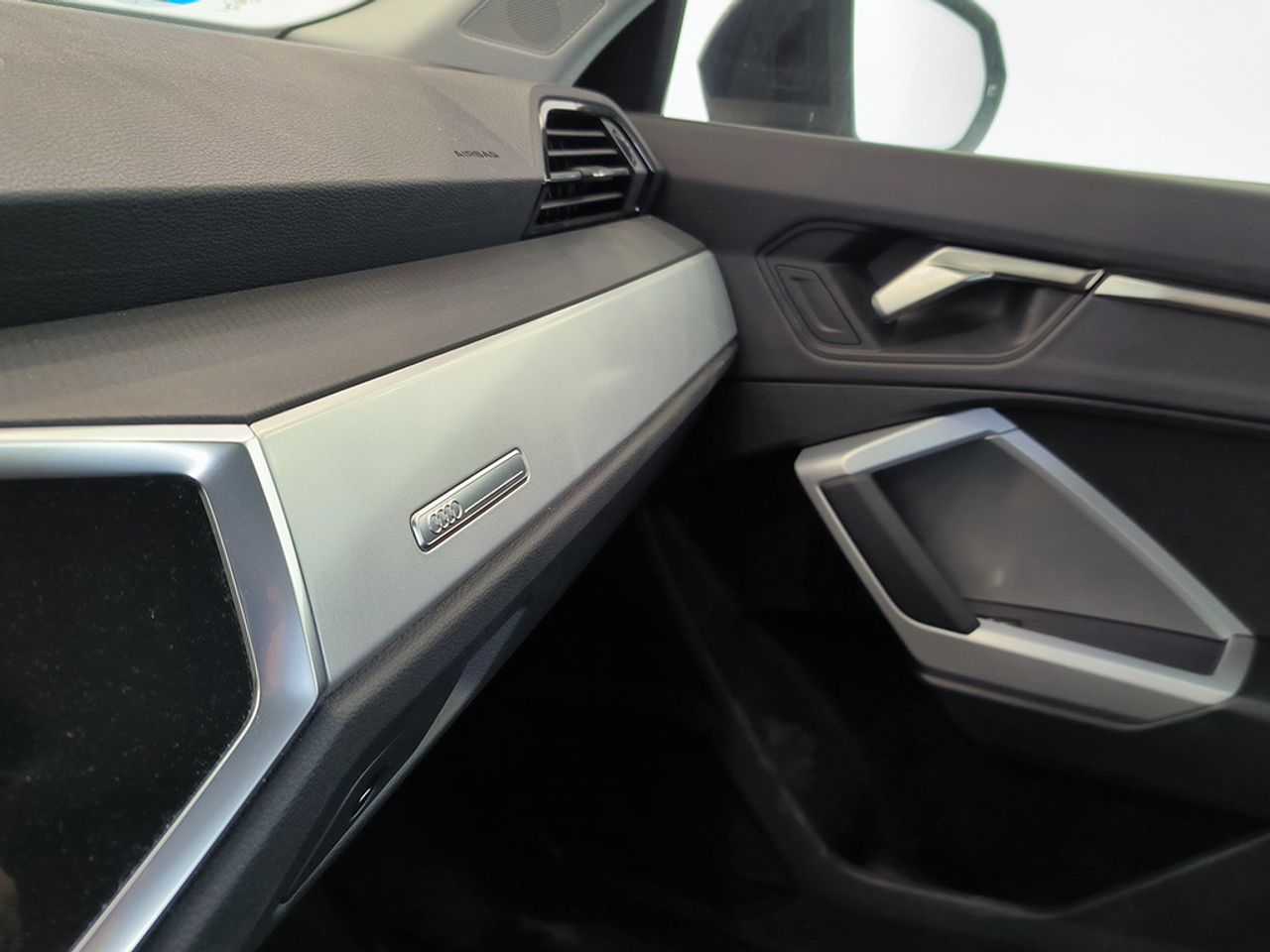 Audi Q3 45 Tfsie 245cv Stronic Advanced - Foto 2