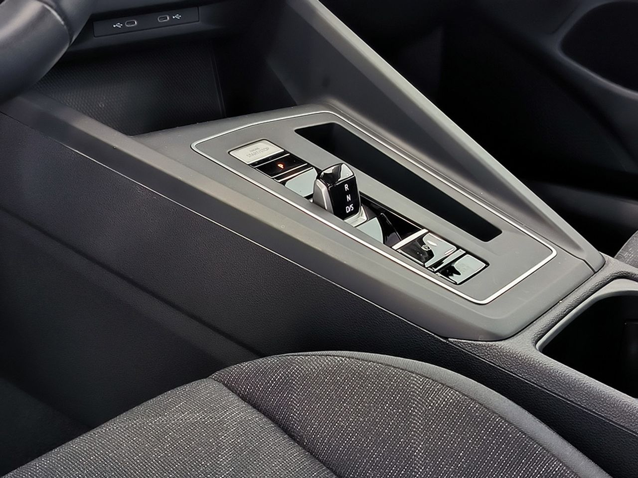 Volkswagen Golf 1.5 Etsi 130 Cv Dsg Life - Foto 2