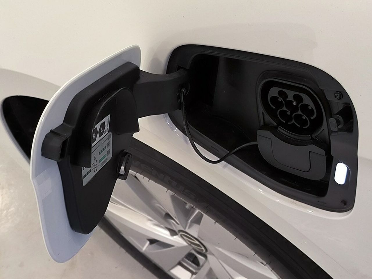 Volkswagen Passat 1.5 Tsi Ehybrid 204 Cv - Foto 2