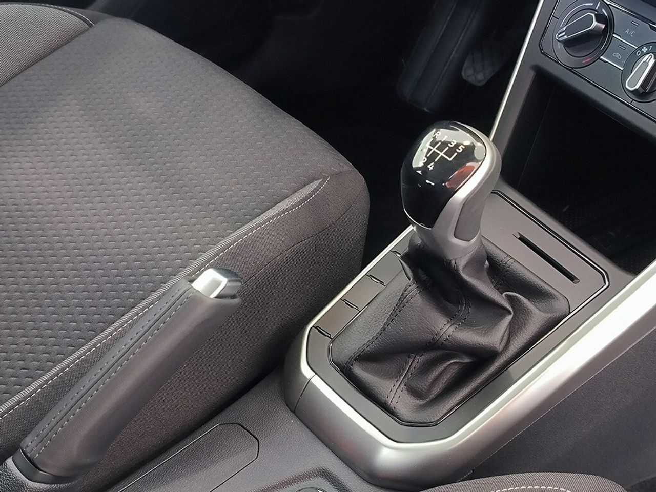 Volkswagen Polo 1.0 Tsi 95 Cv Match - Foto 2