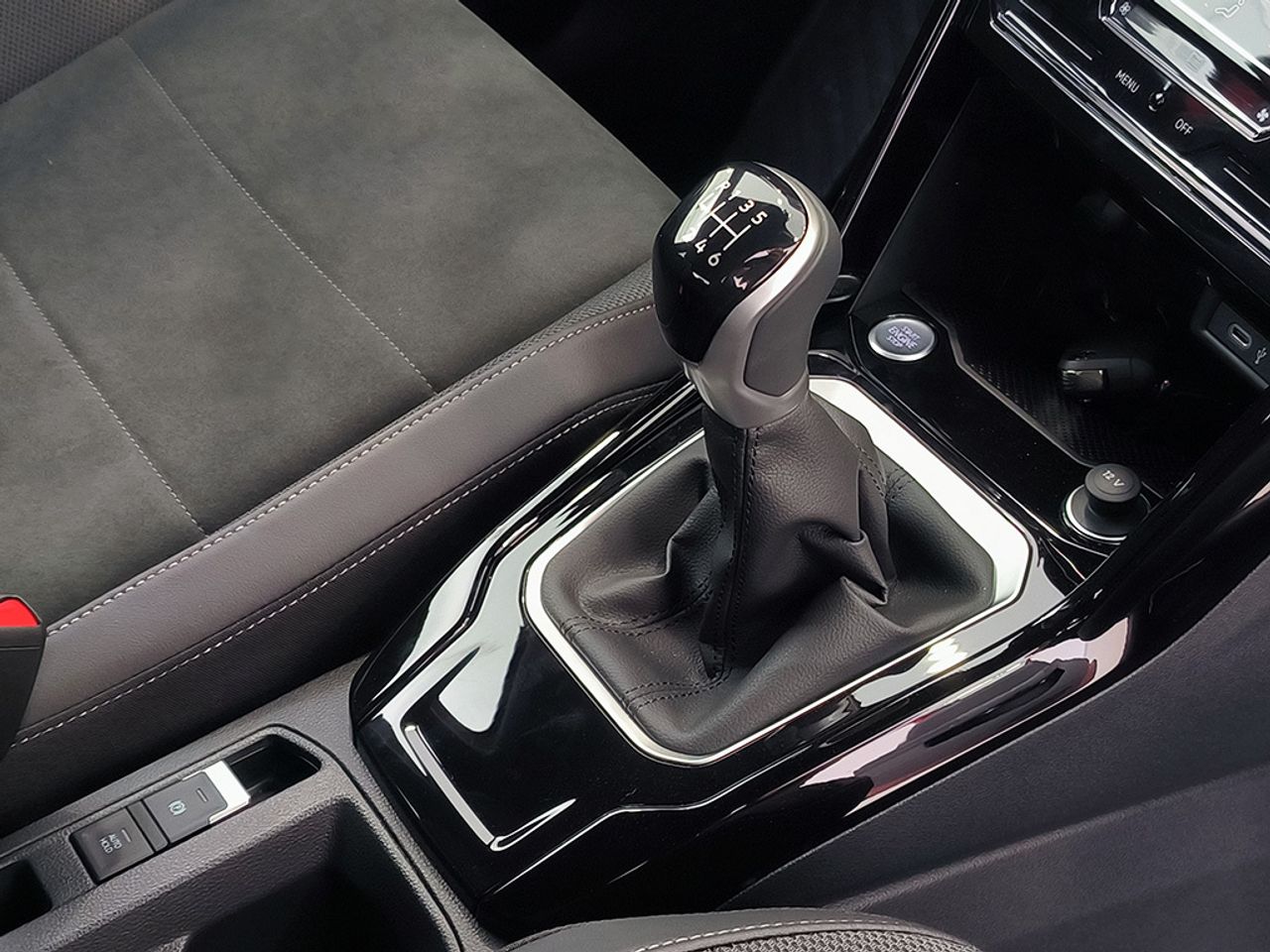 Volkswagen T-roc 1.0 Tsi 115 Cv Dark Line - Foto 2