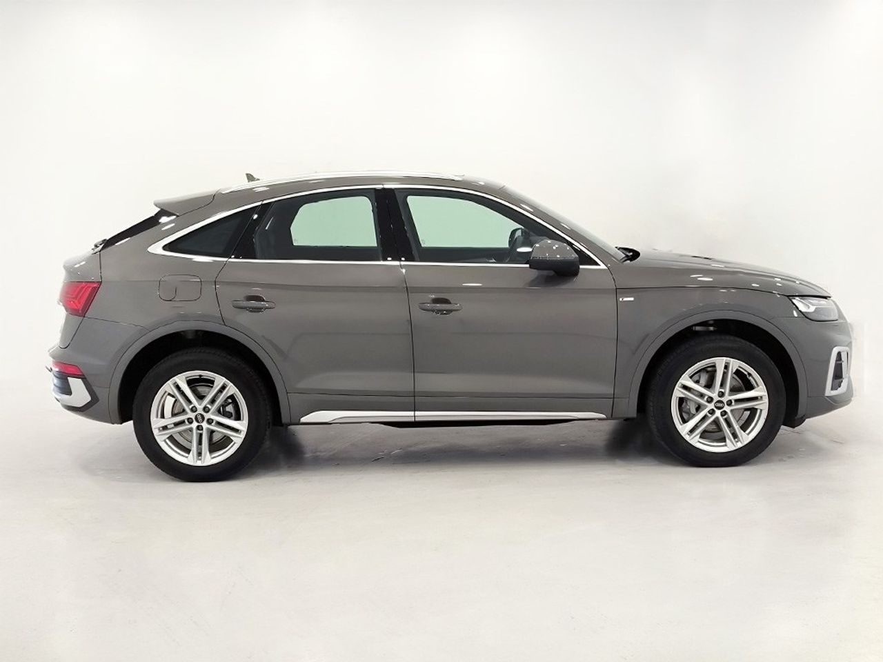 Audi Q5 Sportback Black Line 40 Tdi Quattro 204 Cv - Foto 2