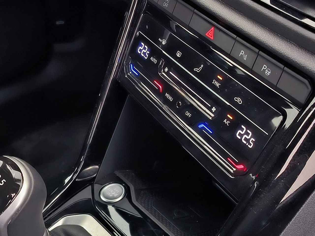 Volkswagen T-roc Dark Line 2.0 Tdi 115 Cv - Foto 2