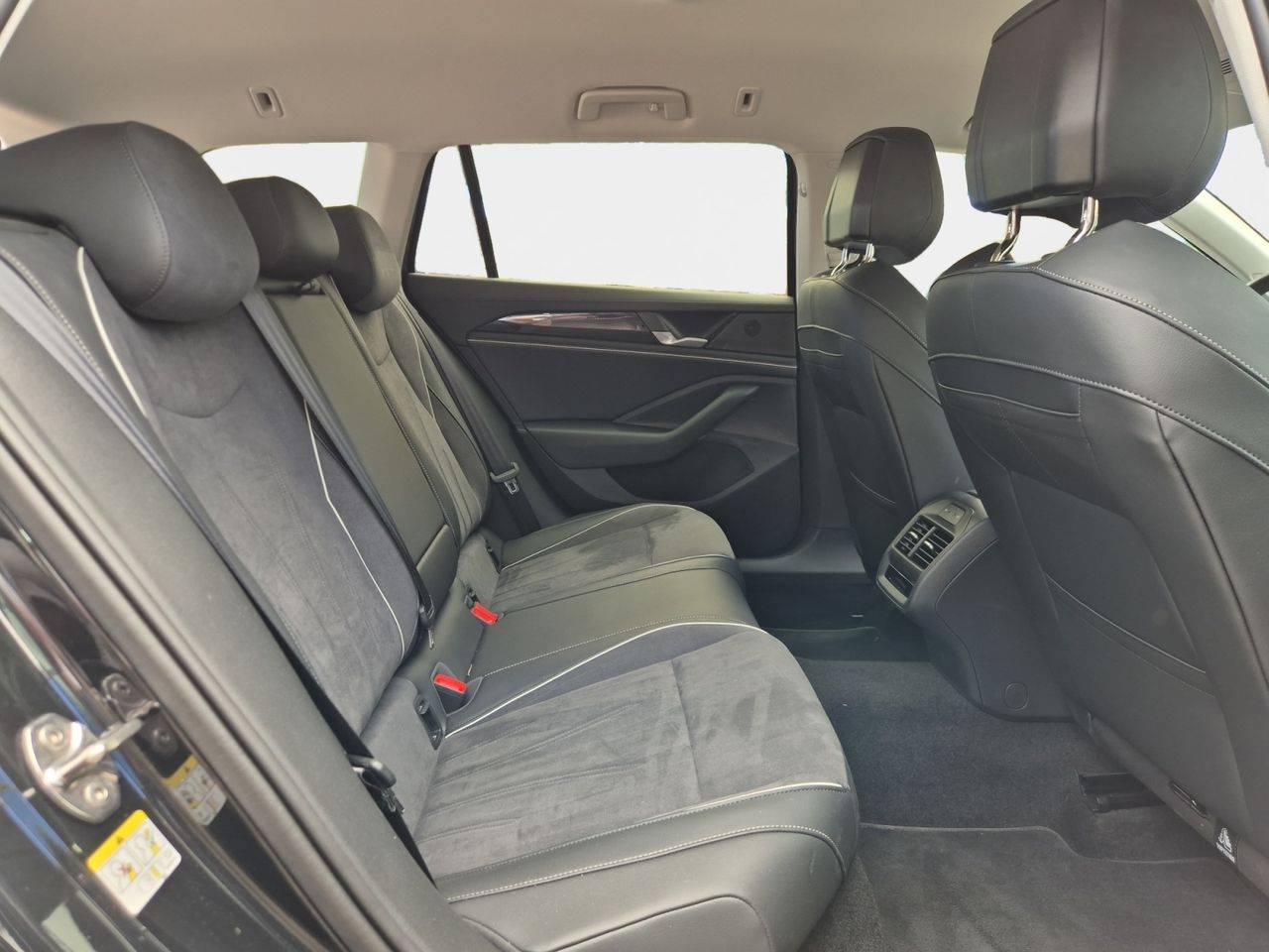 Volkswagen Passat Business 1.5 Tsi Ehybrid 272 Cv - Foto 2