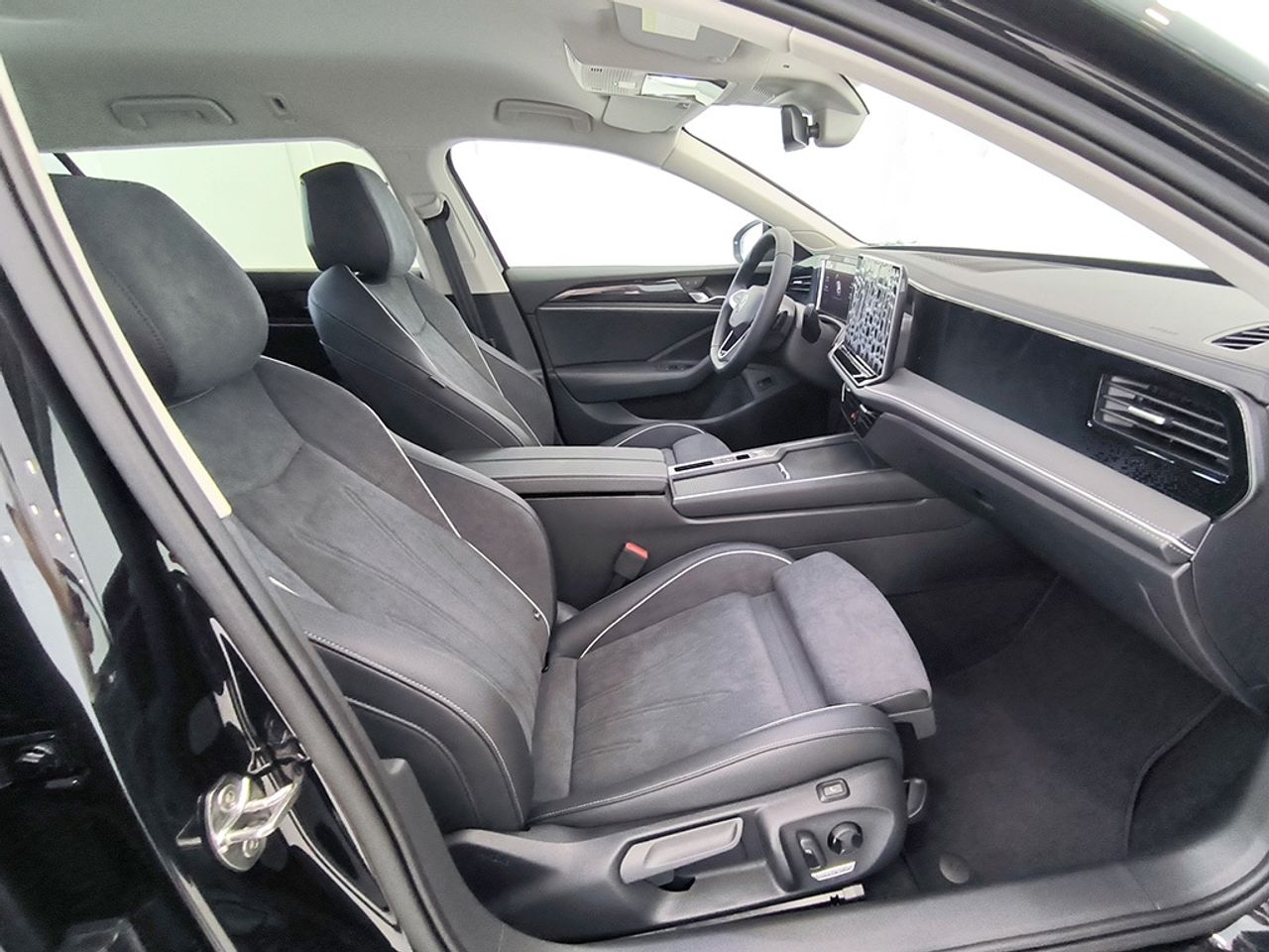 Volkswagen Passat Business 1.5 Tsi Ehybrid 272 Cv - Foto 2