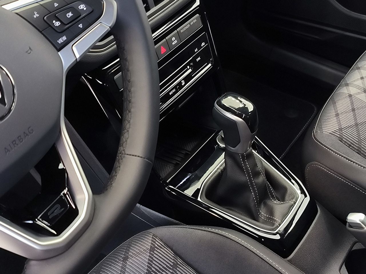 Volkswagen T-cross 1.0 Tsi 115 Cv Dsg Rline - Foto 2