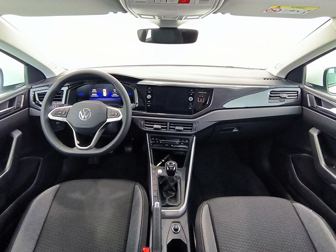 Volkswagen Taigo 1.0 Tsi 70 Kw 95 Cv 5 Vel. - Foto 2