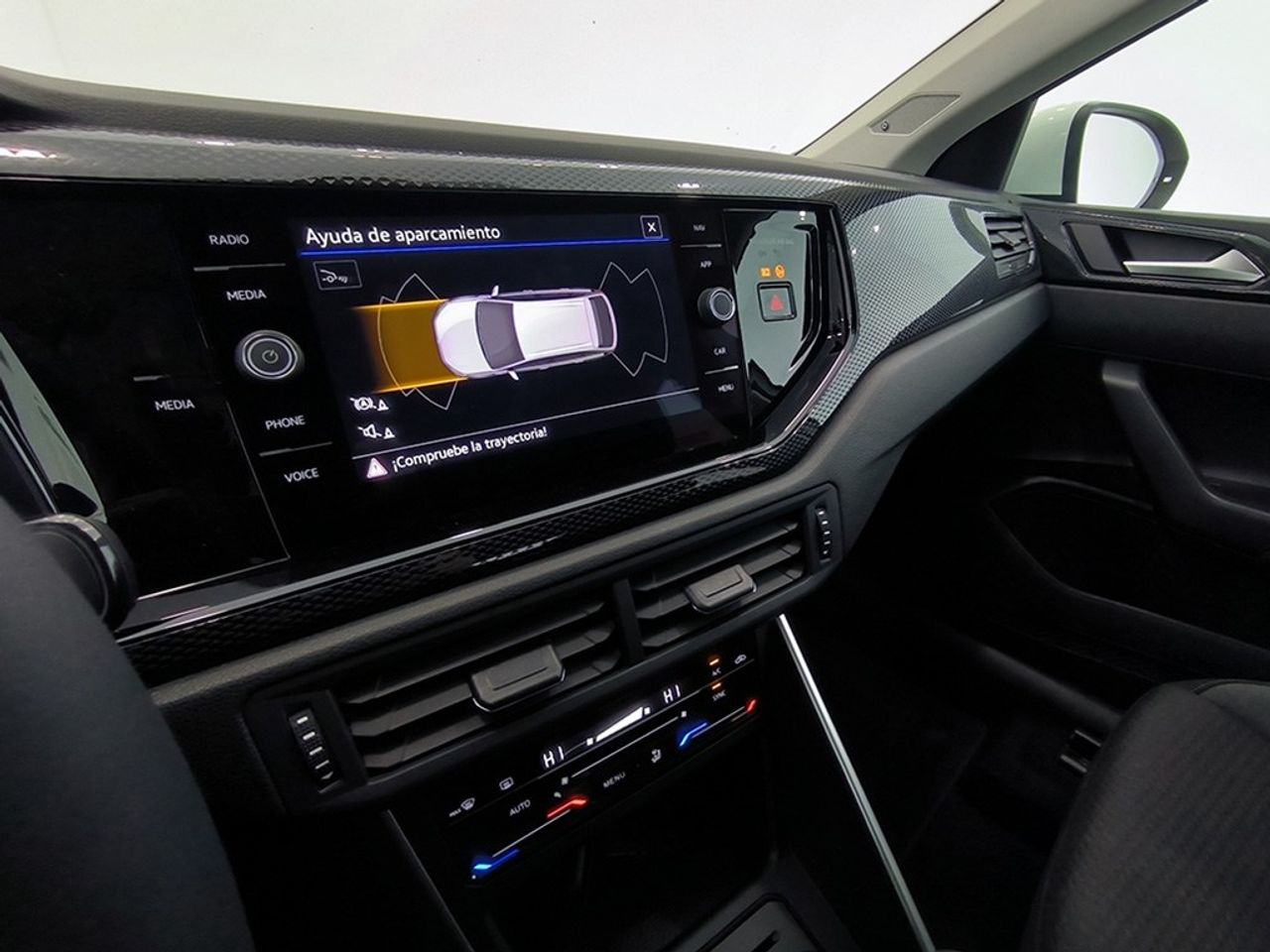 Volkswagen Taigo 1.0 Tsi 70 Kw 95 Cv 5 Vel. - Foto 2