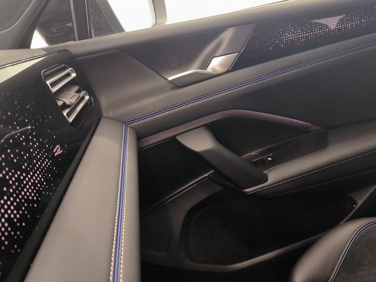 Volkswagen Tiguan R-line 2.0 Tdi 150 Cv Dsg - Foto 2