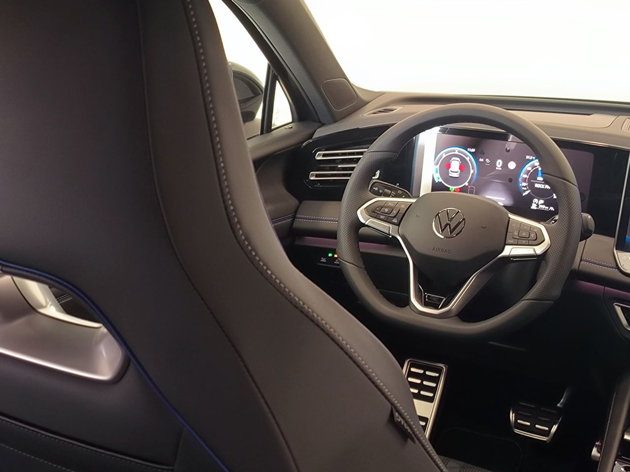 Volkswagen Tiguan R-line 2.0 Tdi 150 Cv Dsg - Foto 2